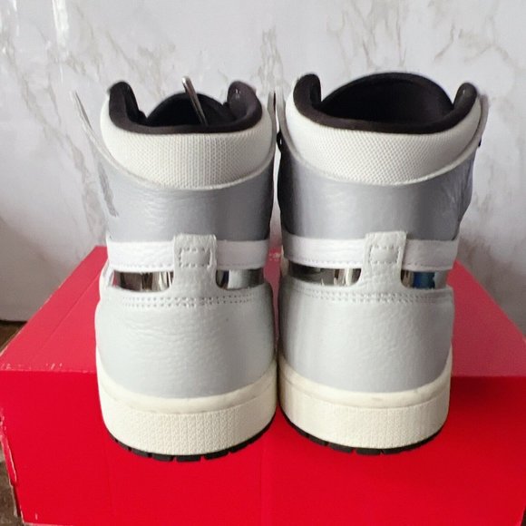 NIKE Air Jordan 1 Zoom Comfort 2 High Top Sneaker White Metallic Silver Wms US11 - Picture 6 of 10